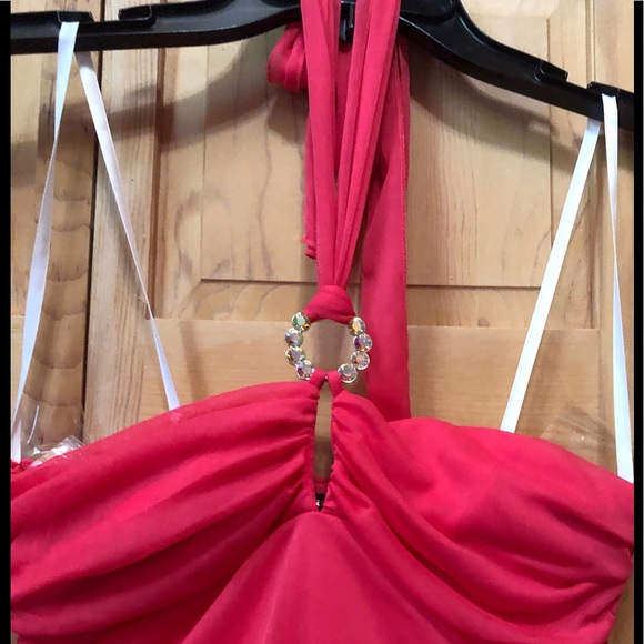 Ladies Formal Dress - Picture 2 of 4